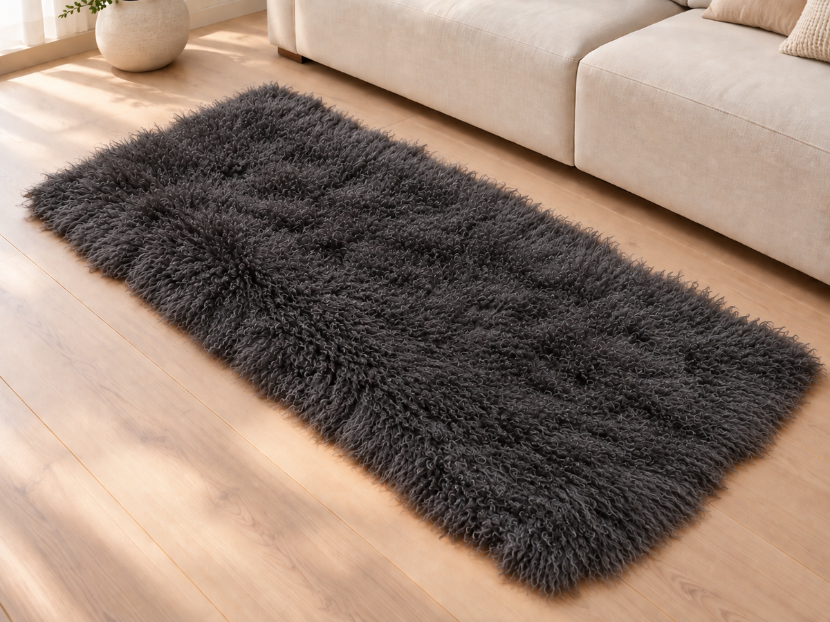 Charcoal Mongolian/Tibetan Lamb Fur Rug - 2' × 4'