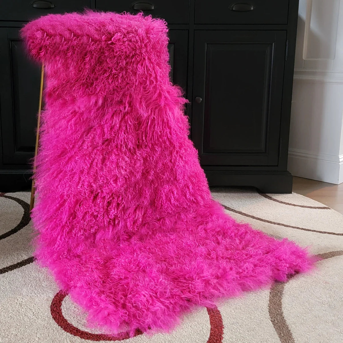 Mongolian/Tibetan Lamb Fur Sheepskin Plate – 2' × 4' - Shocking Pink